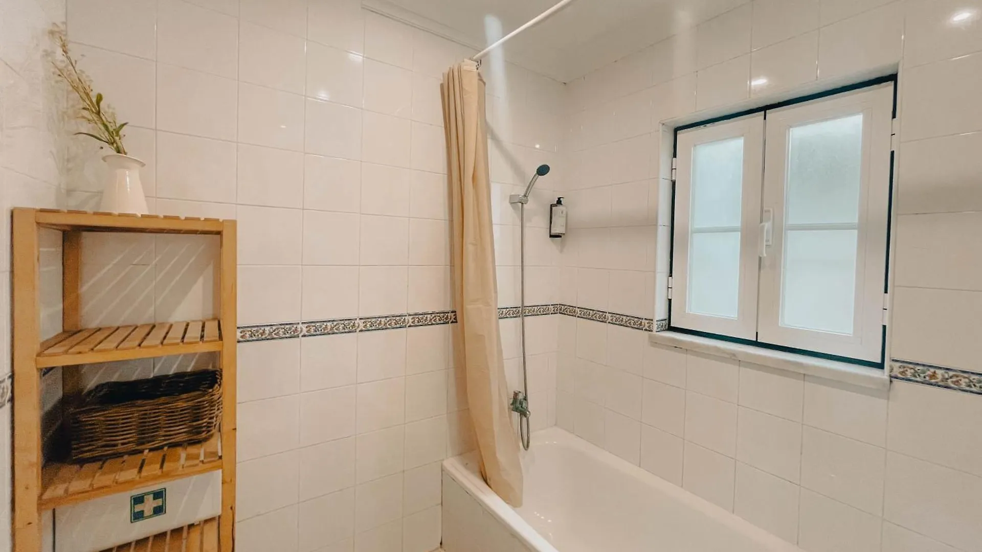 My Fair Lisbon - Trendy Bairro Alto Apartment