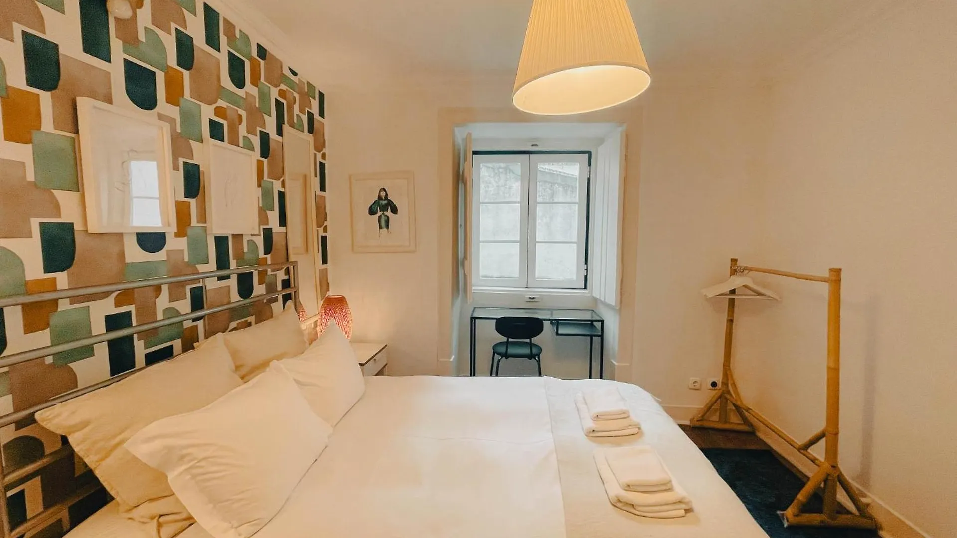 My Fair Lisbon - Trendy Bairro Alto Apartment
