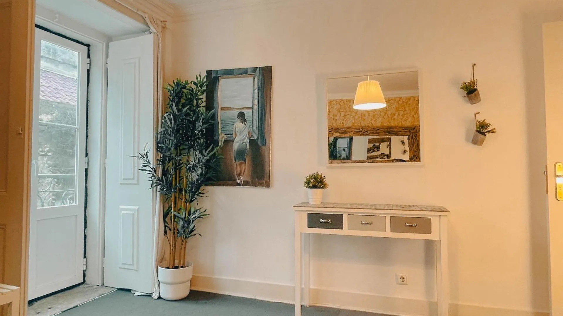 My Fair Lisbon - Trendy Bairro Alto Apartment Portugal